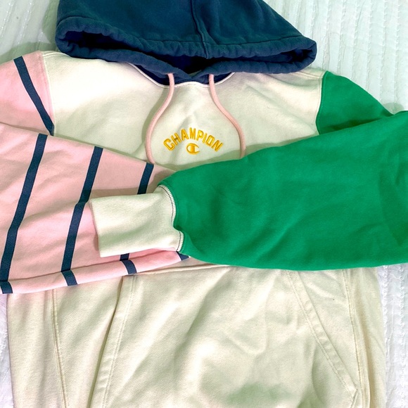 White Champion Reverse Weave Colorblack Pullover Size XS - Picture 2 of 6